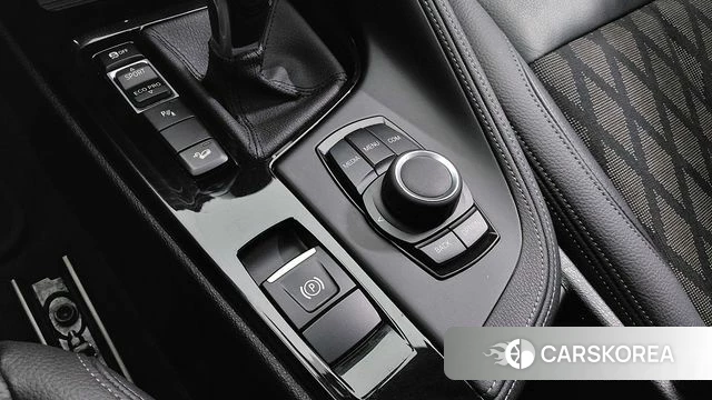BMW X1 (F48) 2021 Черный из Кореи, фото 6