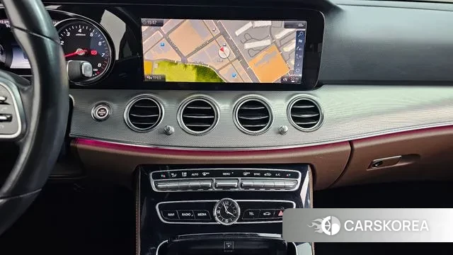 Mercedes-Benz E-Class W213 2019 Белый из Кореи, фото 6