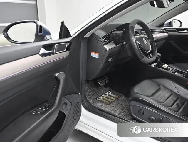 Volkswagen Arteon 2018 Белый из Кореи, фото 6