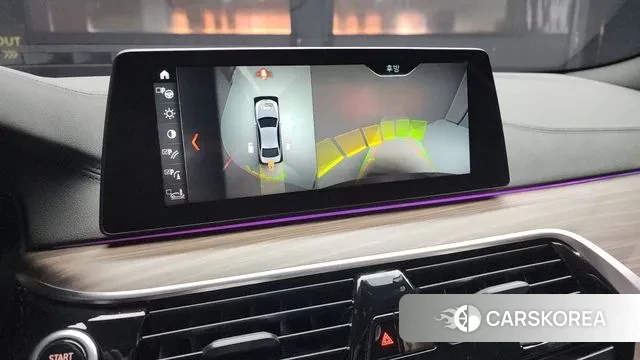 BMW 5 Series (G30) 2018 Серебристо-серый из Кореи, фото 6