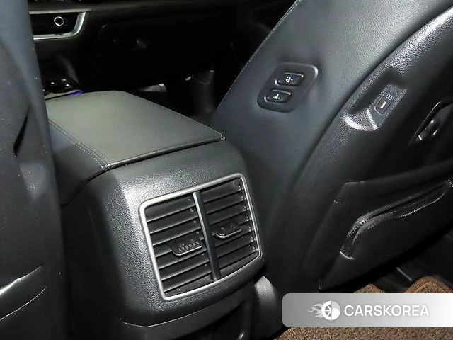 Kia Sportage 5th Generation 2023 Белый из Кореи, фото 6