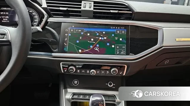 Audi Q3 (F3) 2023 Черный из Кореи, фото 6