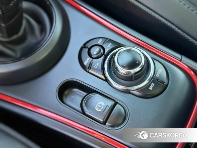 Mini Cooper S Countryman 2023 Темно-зеленый из Кореи, фото 6