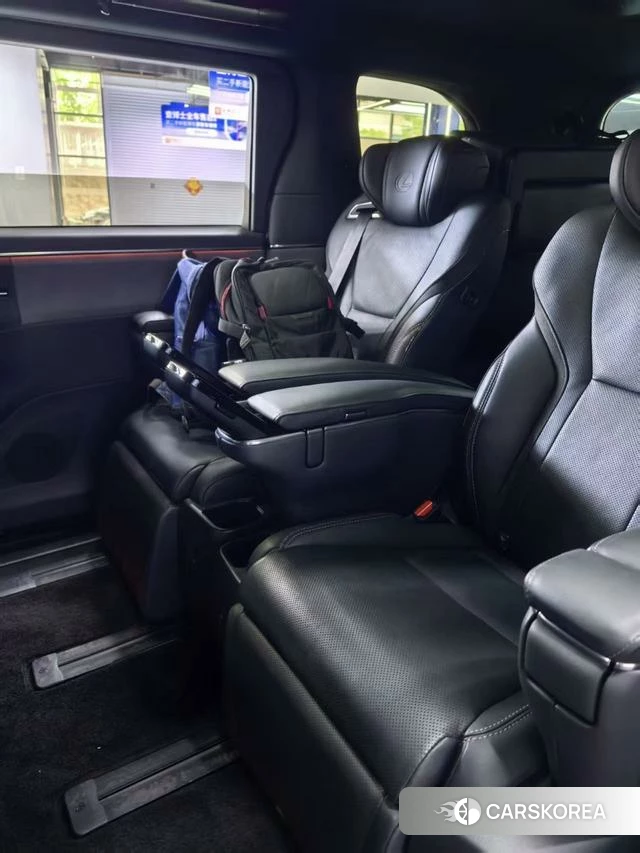 Lexus LM 2026 Черный из Китая, фото 6