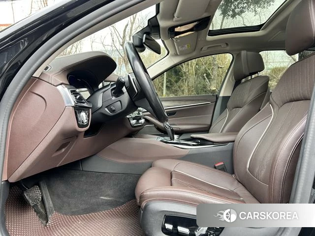 BMW 5 series 2021 Черный из Китая, фото 6