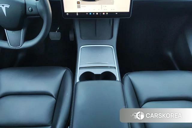 Tesla Model Y 2024 Темно-серый из Китая, фото 6