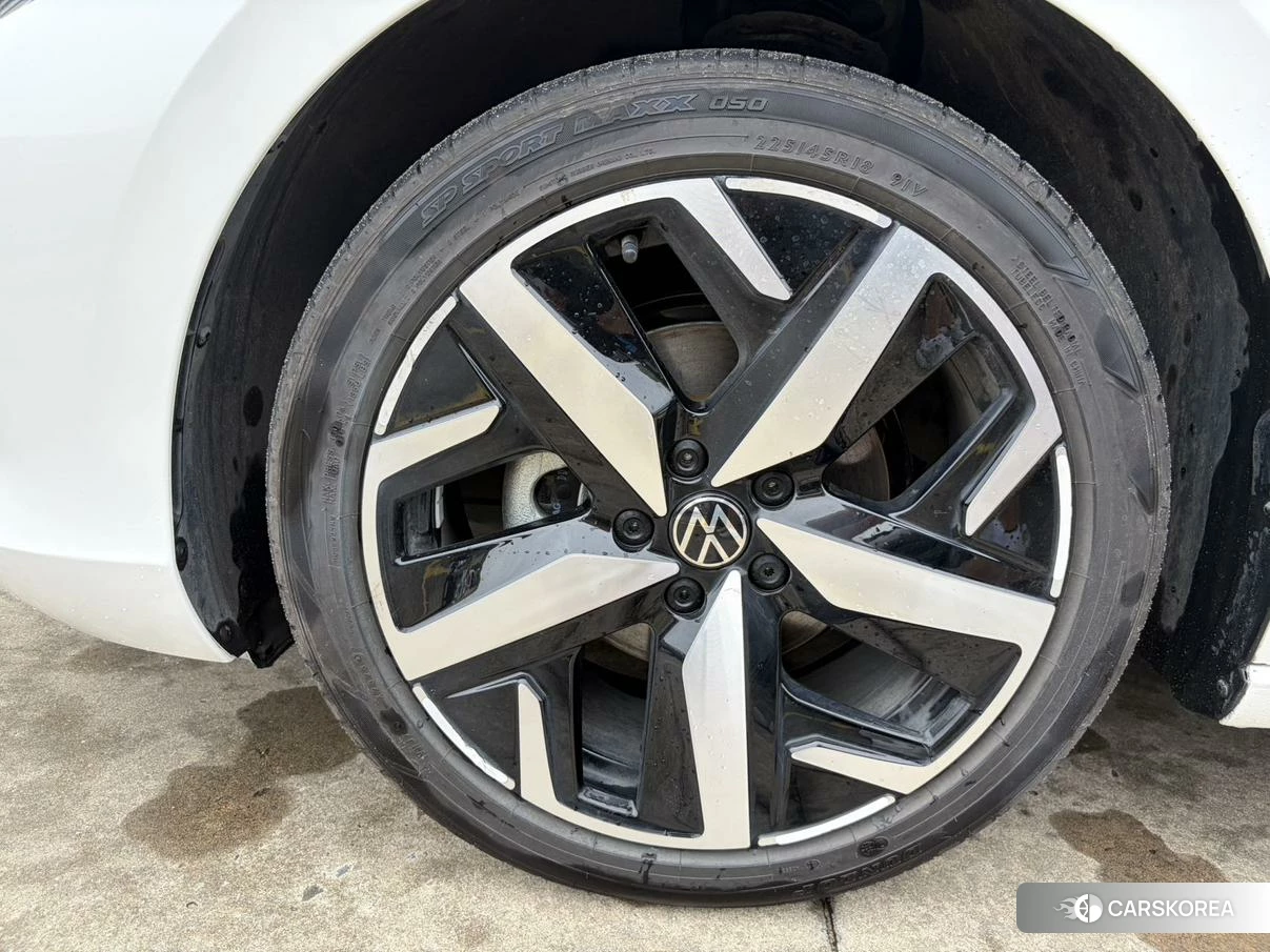 Volkswagen Lingdu 2023 Белый из Китая, фото 6