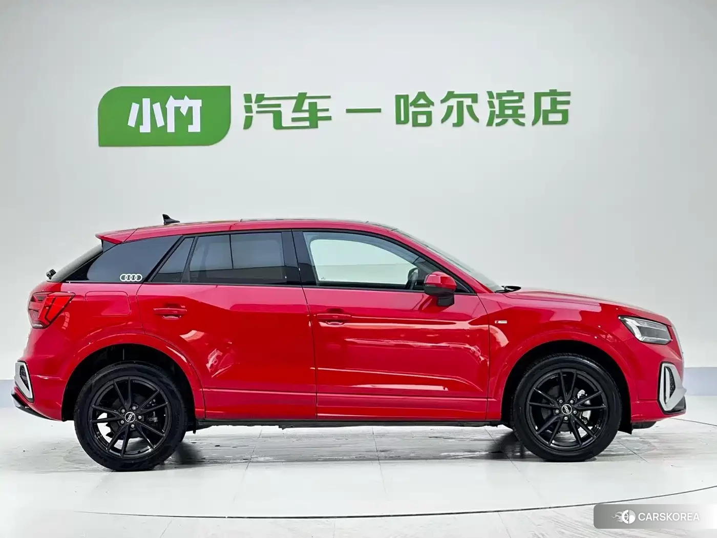 Audi Q2L 2023 Red/purple из Китая, фото 6