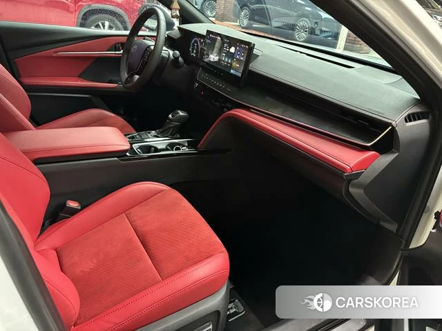 Toyota Camry 2024 Белый из Китая, фото 6