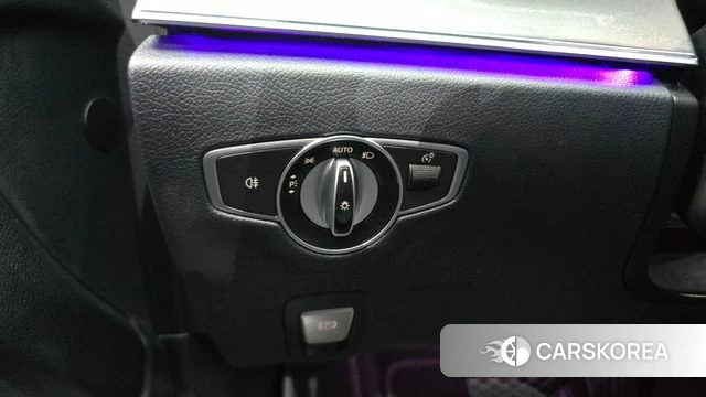 Mercedes-Benz E-Class W213 2023 Черный из Кореи, фото 6