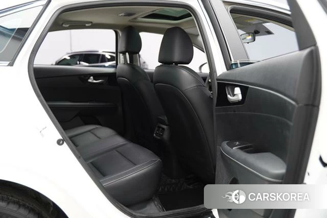 Kia K3 2021 Белый из Китая, фото 6