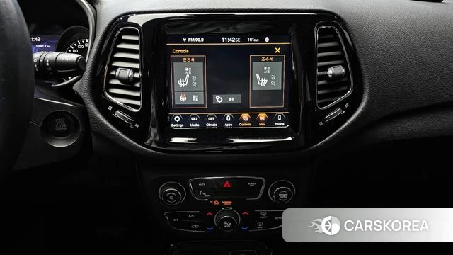 Jeep Compass 2nd Generation 2018 Серый из Кореи, фото 6