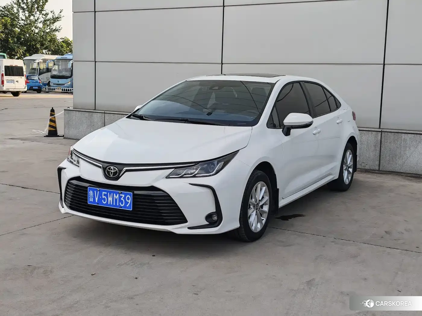 Toyota Corolla 2023 Белый из Китая, фото 6