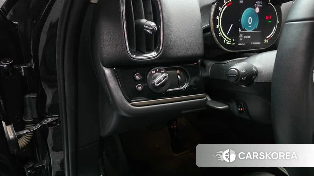 Mini Cooper Countryman 2023 Черный из Кореи, фото 6