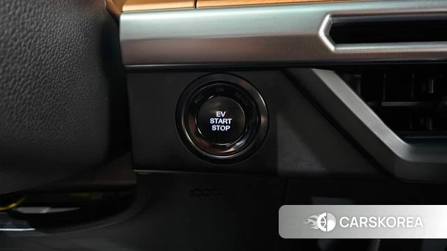 Ssangyong Torres EVX 2024 Серый из Кореи, фото 6