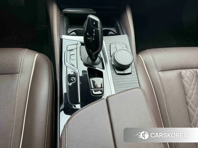 BMW 5 series PHEV 2021 Черный из Китая, фото 6