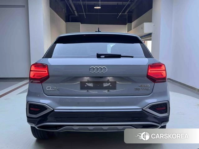 Audi Q2L 2023 Темно-серый из Китая, фото 6