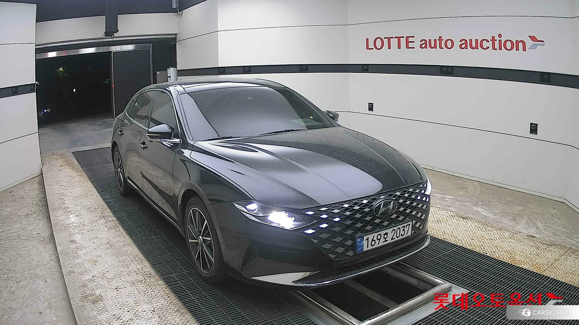 Hyundai Grandeur 2022 Midnight Black Pearl из Кореи, фото 6