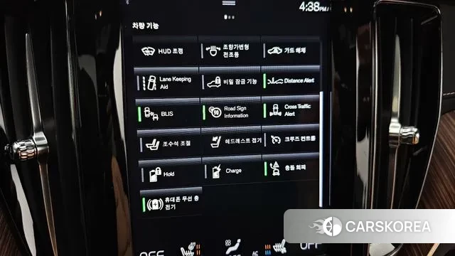 Volvo XC60 second Generation 2021 Белый из Кореи, фото 6