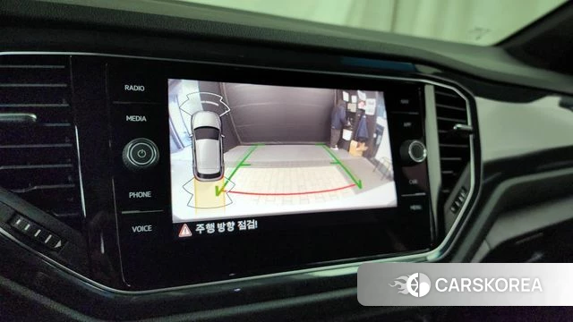 Volkswagen T-Roc 2021 Светло-серебряный цвет из Кореи, фото 6