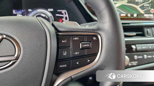 Lexus ES300h 7th generation 2022 Белый из Кореи, фото 6