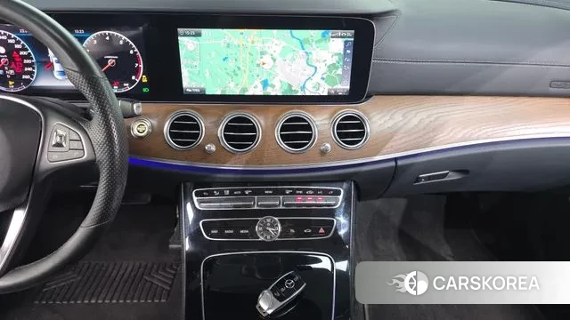 Mercedes-Benz E-Class W213 2018 Черный из Кореи, фото 6