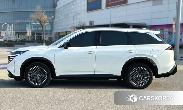Nissan Exploring the land 2024 Белый из Китая, фото 6