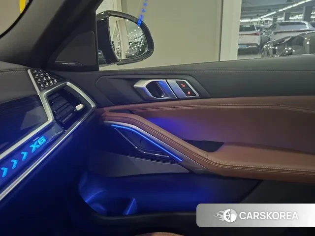 BMW X6 (G06) 2025 Черный из Кореи, фото 6