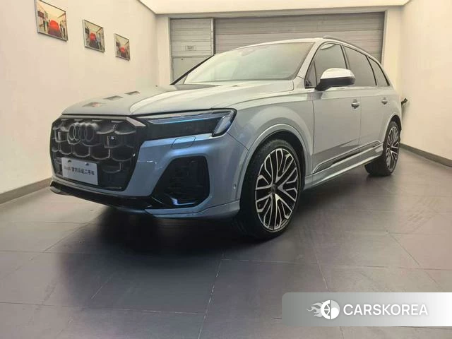 Audi SQ7 2024 Серебристо-серый из Китая, фото 6