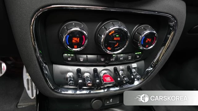 Mini Cooper Clubman 2019 Жемчужный цвет из Кореи, фото 6