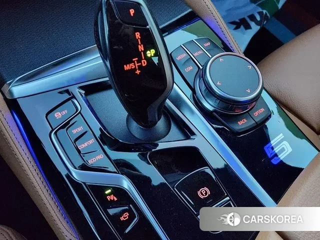 BMW 5 Series (G30) 2021 Черный из Кореи, фото 6