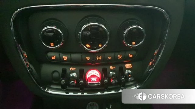 Mini Cooper Clubman 2023 Черный из Кореи, фото 6