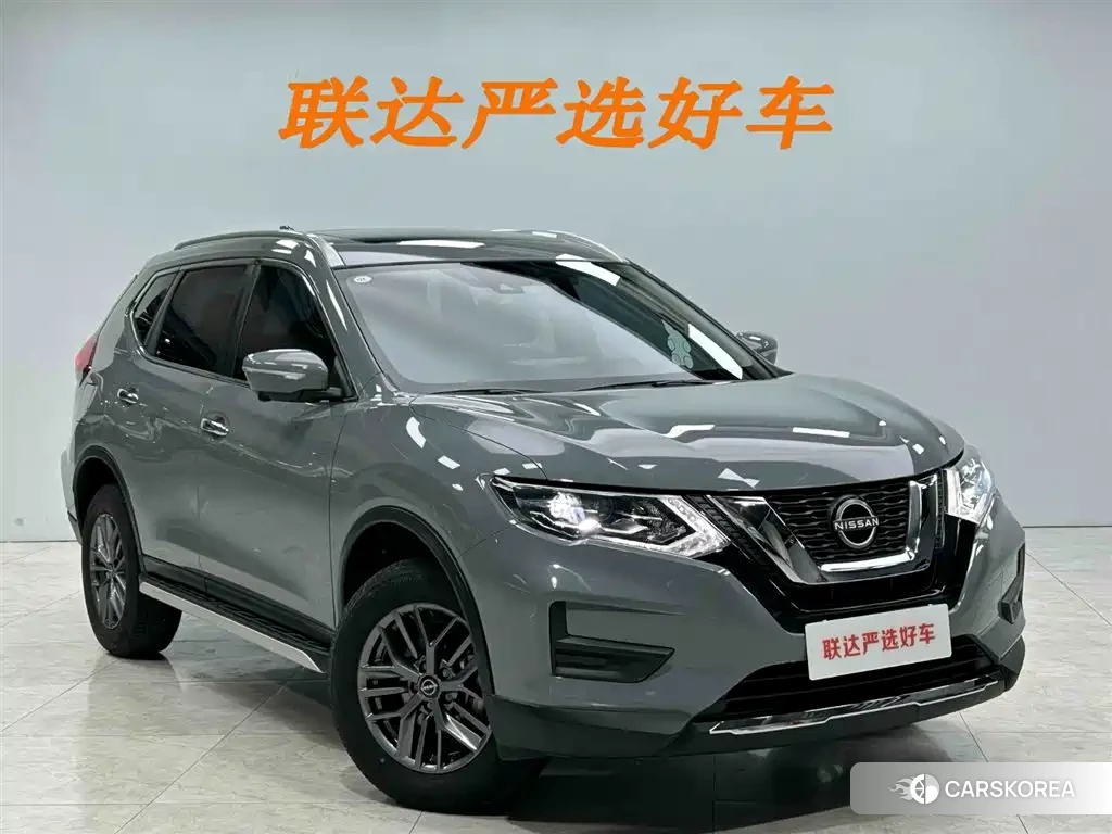 Nissan X-Trail 2025 Silver/gray из Китая, фото 6
