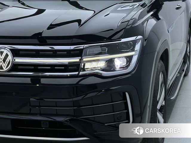 Volkswagen Tourang 2023 Черный из Китая, фото 6