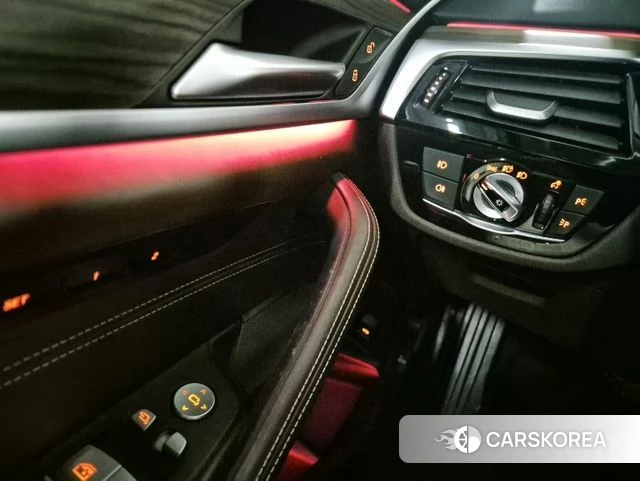 BMW 5 Series (G30) 2020 Белый из Кореи, фото 6