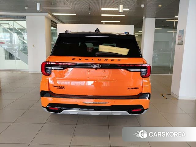 Ford Explorer 2024 Оранжевый из Китая, фото 6