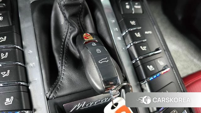 Porsche Macan 2020 Серебристо-серый из Кореи, фото 6