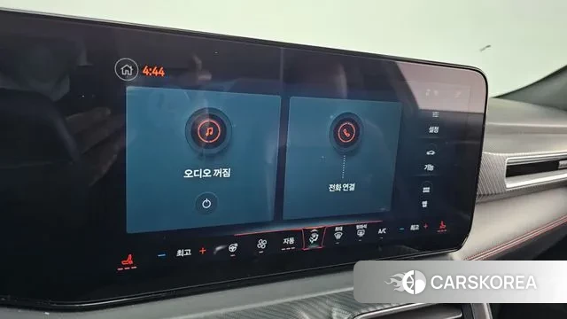 Ford Mustang 7th Generation 2024 Светло-серебряный цвет из Кореи, фото 6