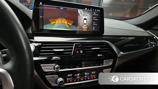 BMW 5 Series (G30) 2023 Белый из Кореи, фото 6