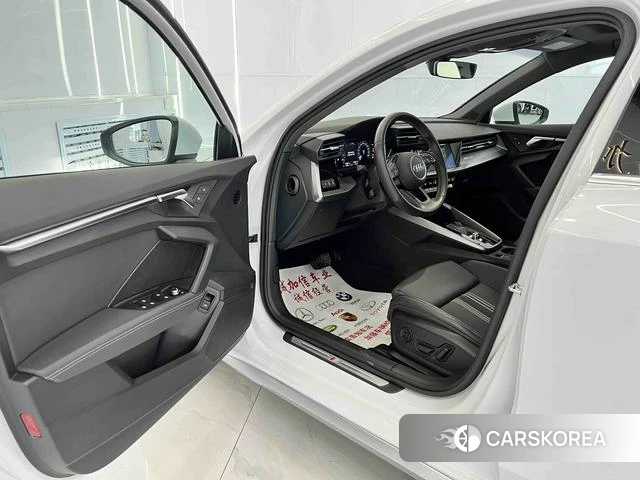 Audi A3 2023 Белый из Китая, фото 6