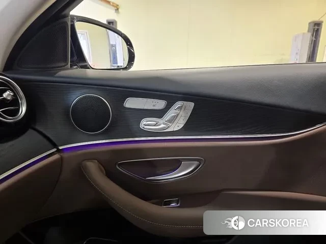 Mercedes-Benz E-Class W213 2020 Синий из Кореи, фото 6