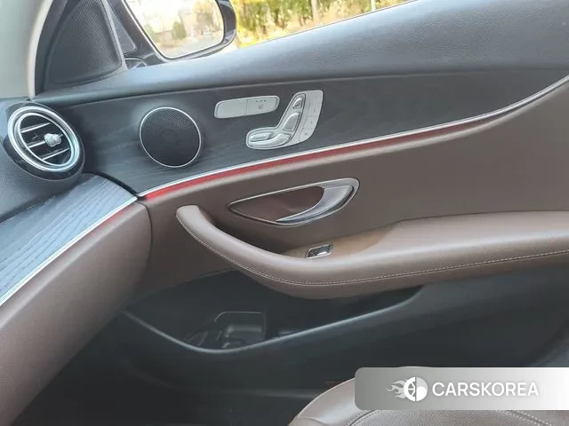 Mercedes-Benz E-Class W213 2019 Серый из Кореи, фото 6