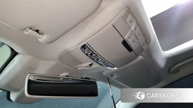 Mercedes-Benz E-Class W213 2018 Светло-серебряный цвет из Кореи, фото 6