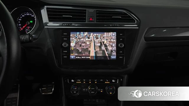 Volkswagen Tiguan second Generation 2020 Белый из Кореи, фото 6