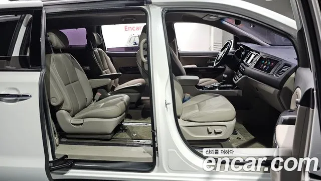 Kia The New Carnival 2019 Белый из Кореи, фото 6