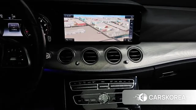 Mercedes-Benz E-Class W213 2018 Белый из Кореи, фото 6