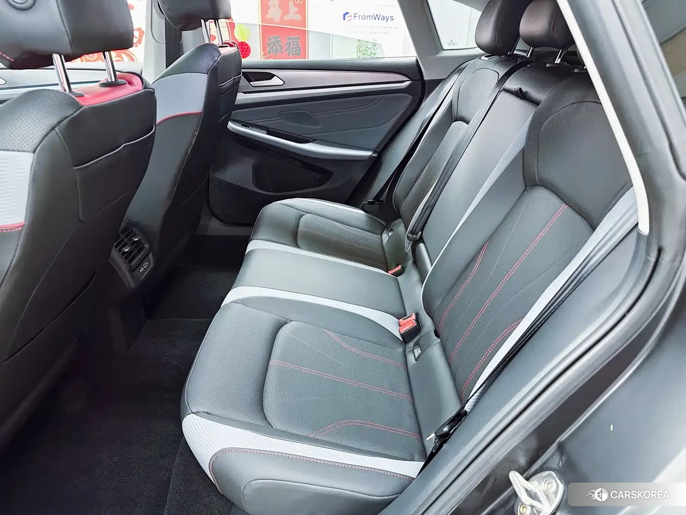 Volkswagen Lamando 2023 Silver/gray из Китая, фото 6