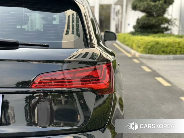 Audi Q5L Sportback 2022 Черный из Китая, фото 6