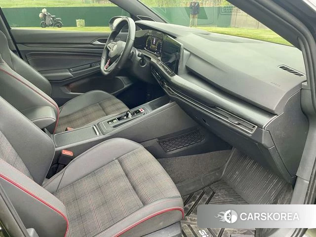 Volkswagen Golf GTI 2022 Черный из Китая, фото 6