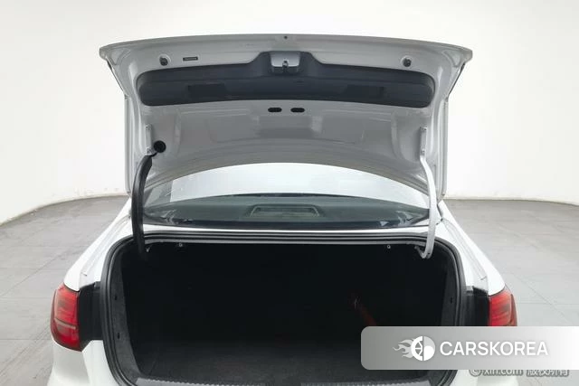 Volkswagen Sagitar 2018 Белый из Китая, фото 6